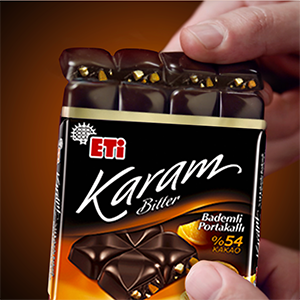 Eti Karam %54 Kakaolu Bademli Portakallı Bitter Çikolata 60gr 6 lı