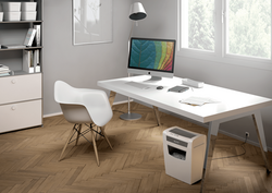 Leitz IQ Home Office Evrak İmha Makinesi L8009 - Thumbnail